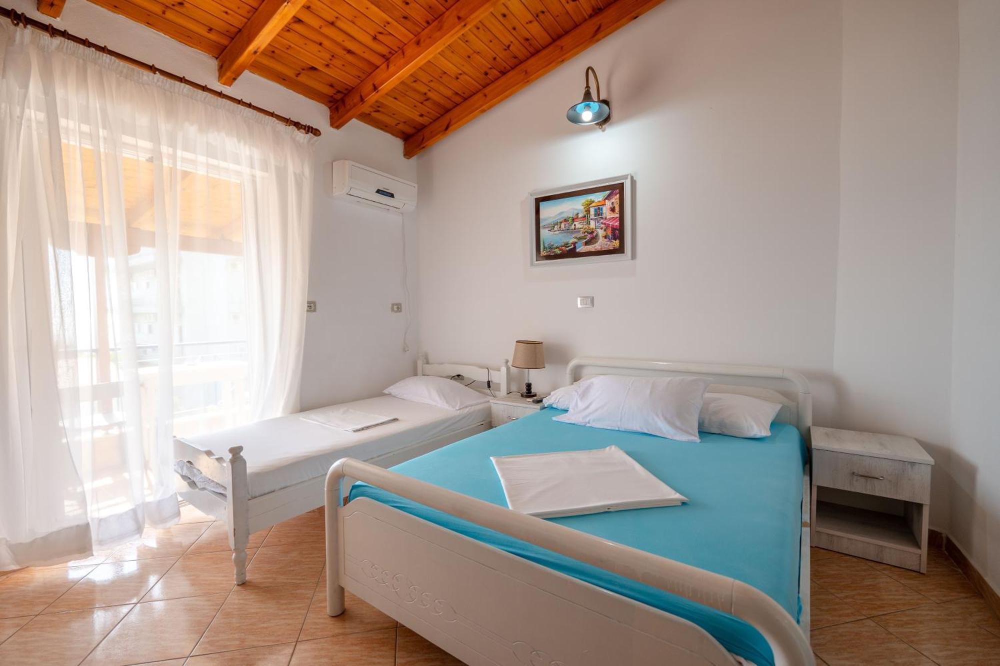 Hotel Portokali Himare Exterior photo