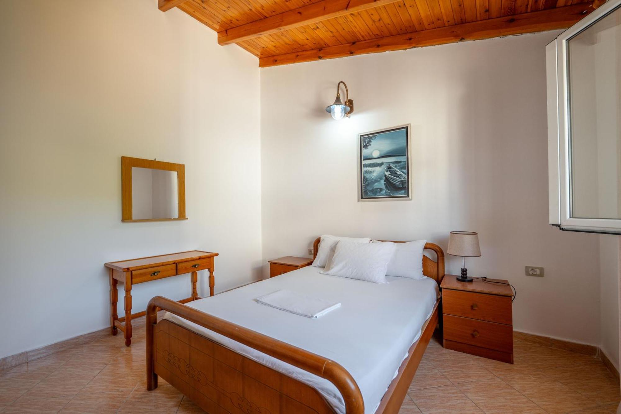 Hotel Portokali Himare Exterior photo