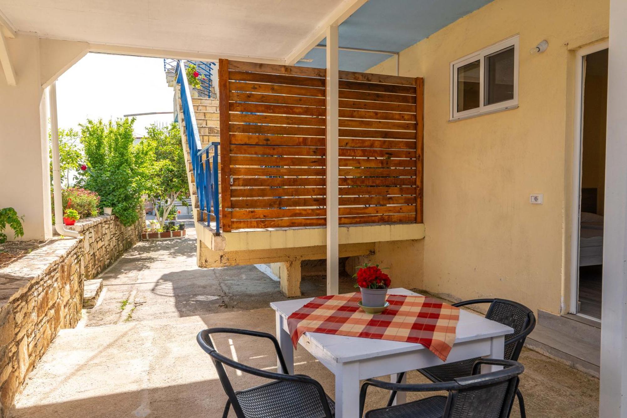 Hotel Portokali Himare Exterior photo