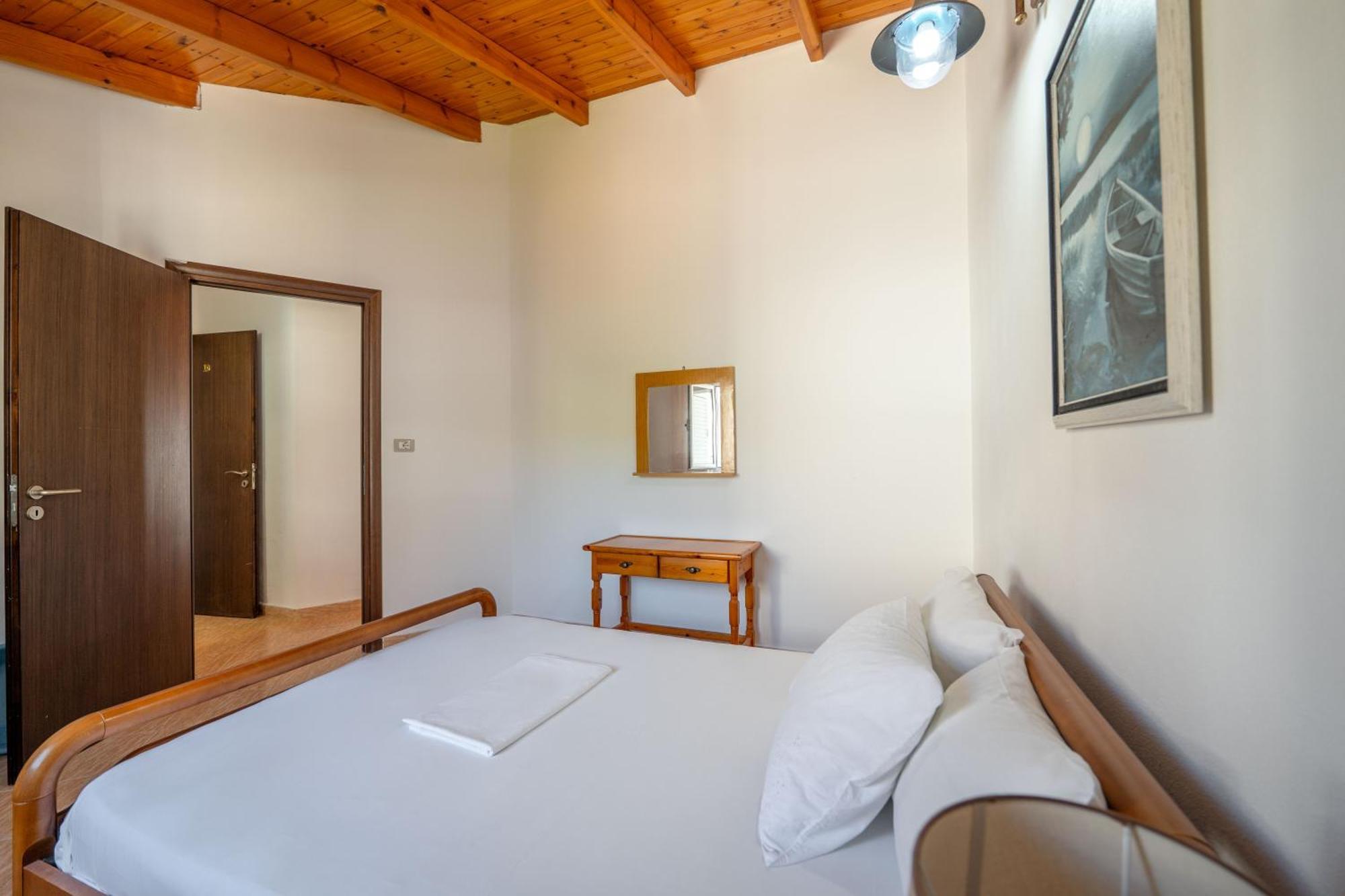 Hotel Portokali Himare Exterior photo